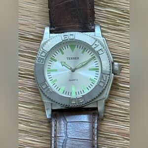 Bijoux Terner Men's Watch with Luminous Hands and Hour Markers